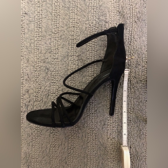 Black stilettos by Forever21 - Picture 6 of 12